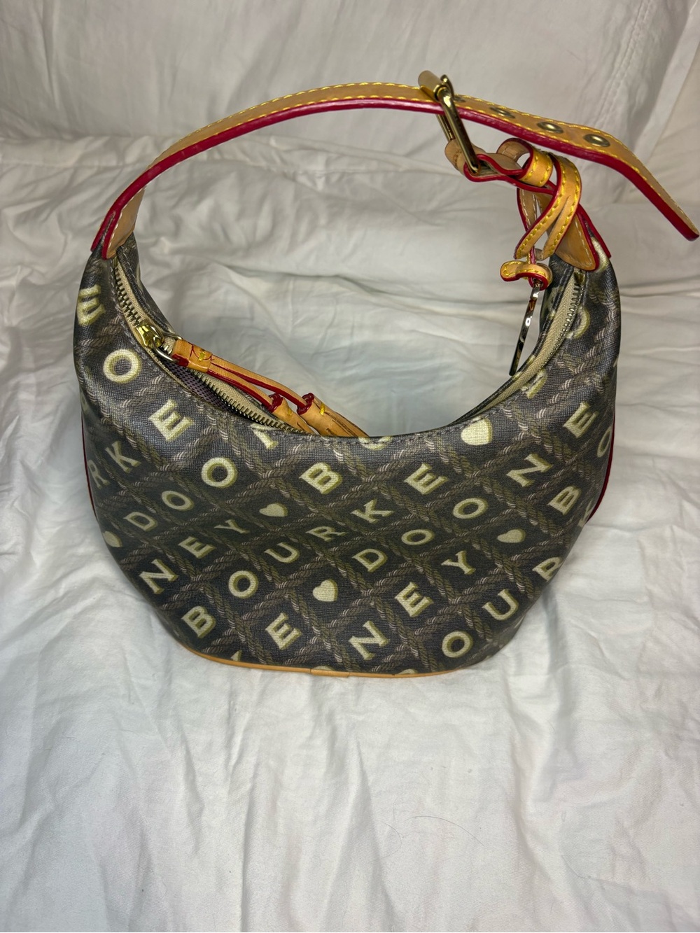 Dooney & Bourke Signature Bucket Shoulder Bag Coated Canvas. With Heart Charm - Picture 2 of 12